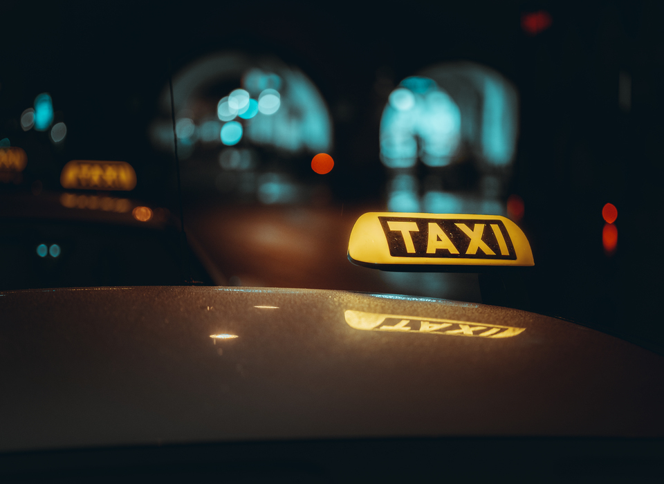 Поездки на волгоградском такси подорожали за год на 21%